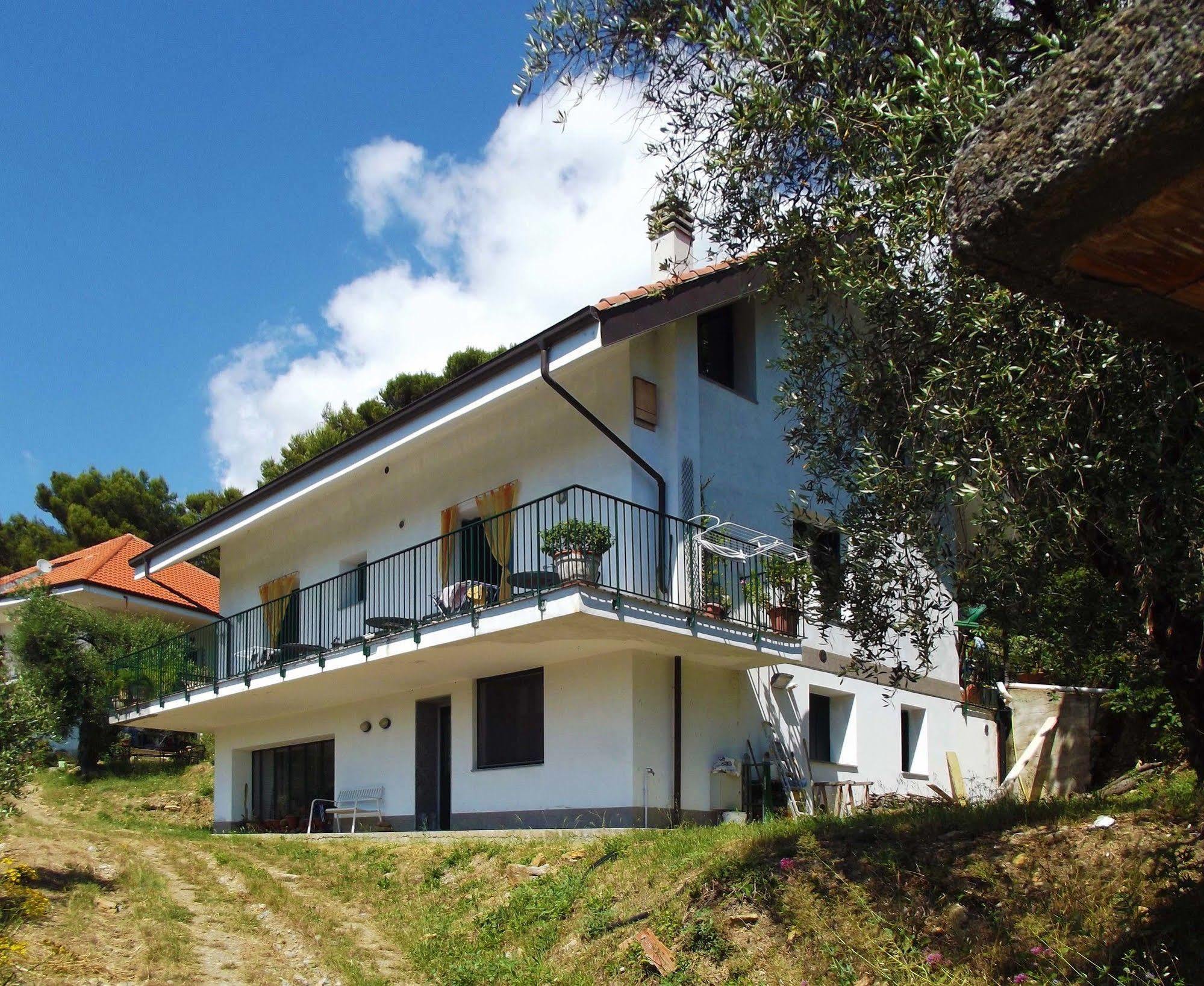 B&B L'Intrigante Seborga Exteriör bild